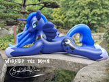 Worship the Moon - inflatable pony by Kilian